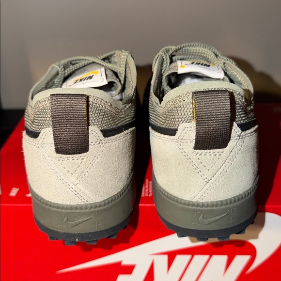 Nike City Army Green FZ3863-300 Men’s Size 13 - Picture 4 of 6